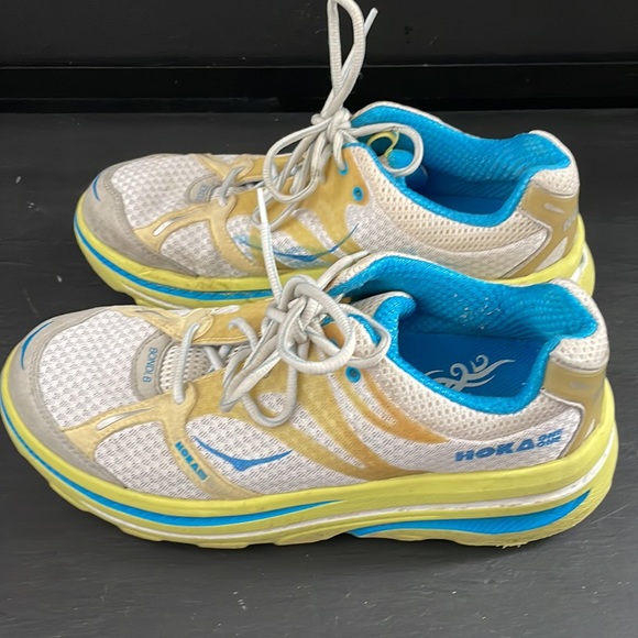 Hoka One One Womens Size 11 Bondi B High Visibility Yellow Running Time to fly. - Picture 2 of 13